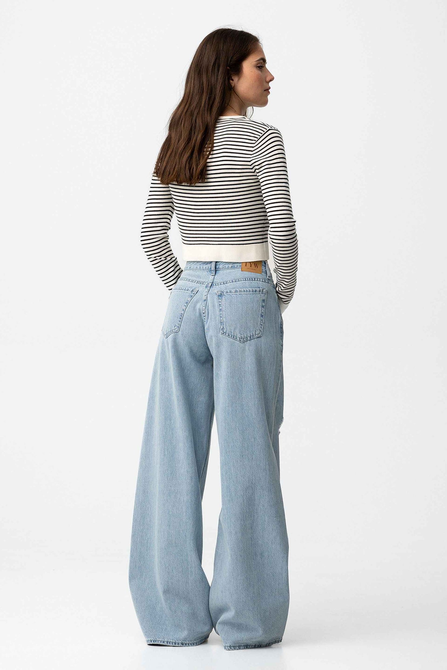 CHARLI WIDE LIGHT BLUE JEANS