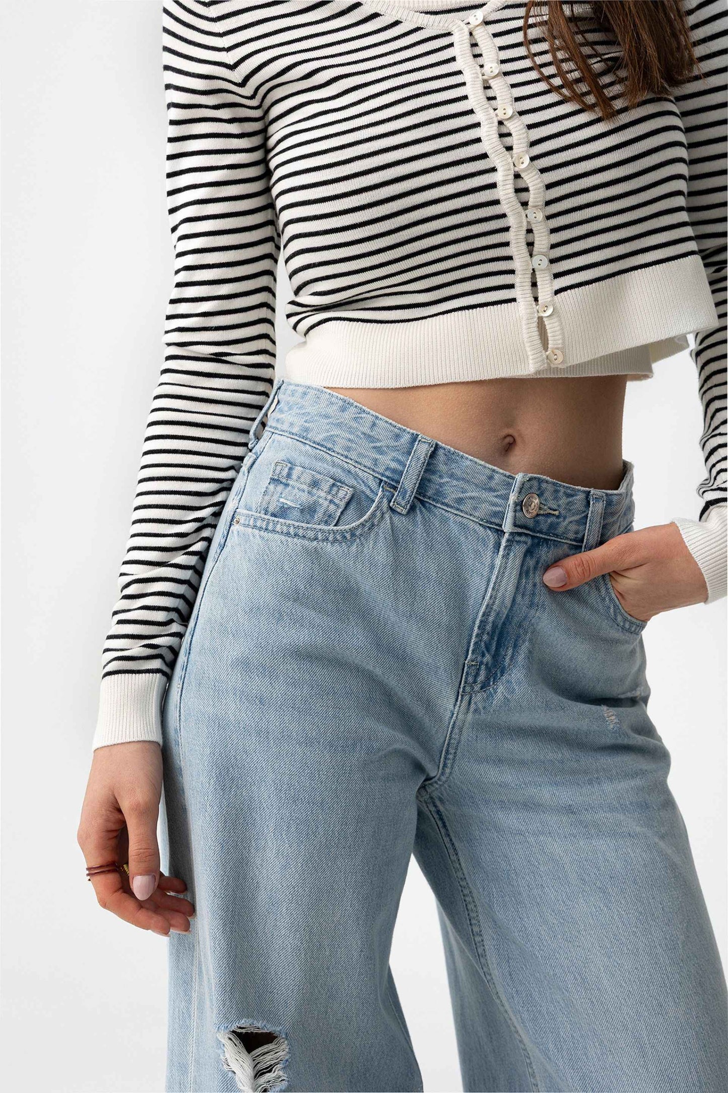 CHARLI WIDE LIGHT BLUE JEANS