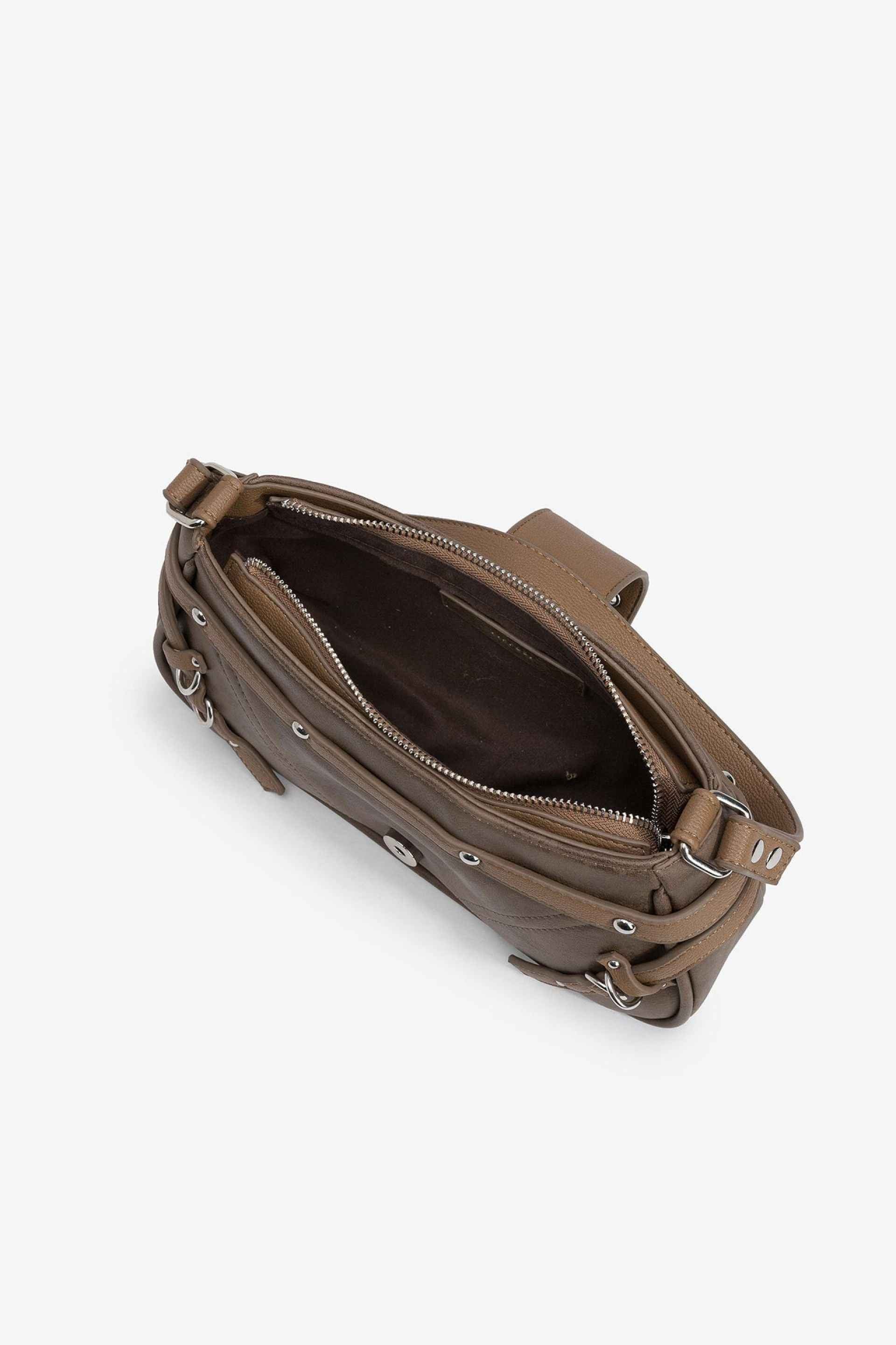 BRUN AXELVÄSKA MED SPÄNNEN  CLEENA - BEST CLOTHES