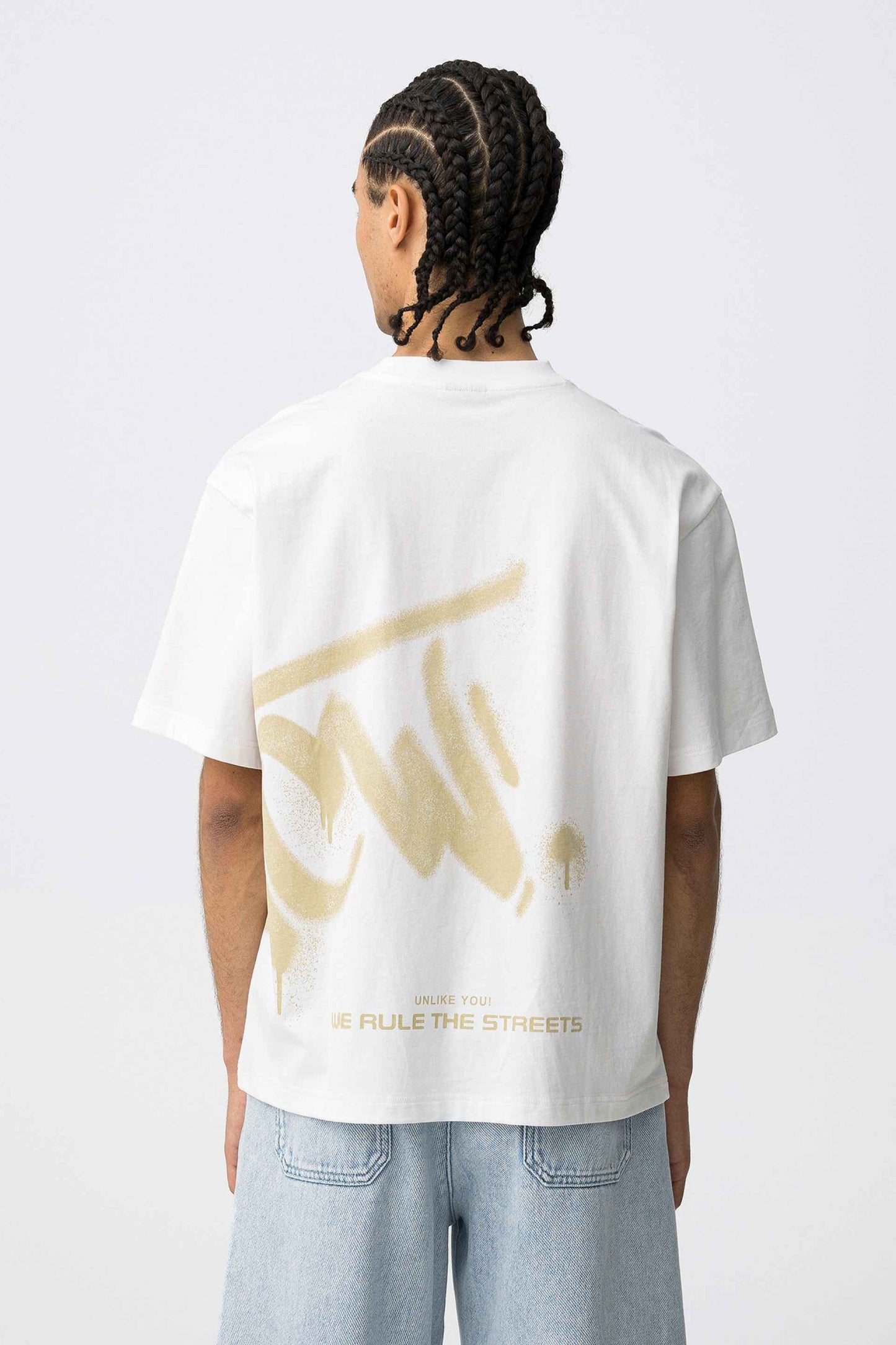 EDDIE WHITE BOXY FIT T-SHIRT