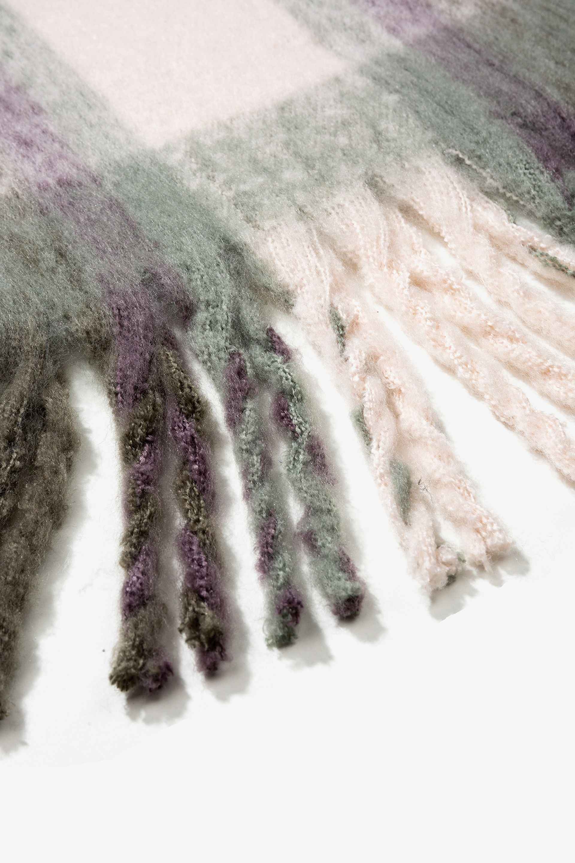 HALSDUK MED FLÄTADE FRANSAR KYOTO - BEST CLOTHES