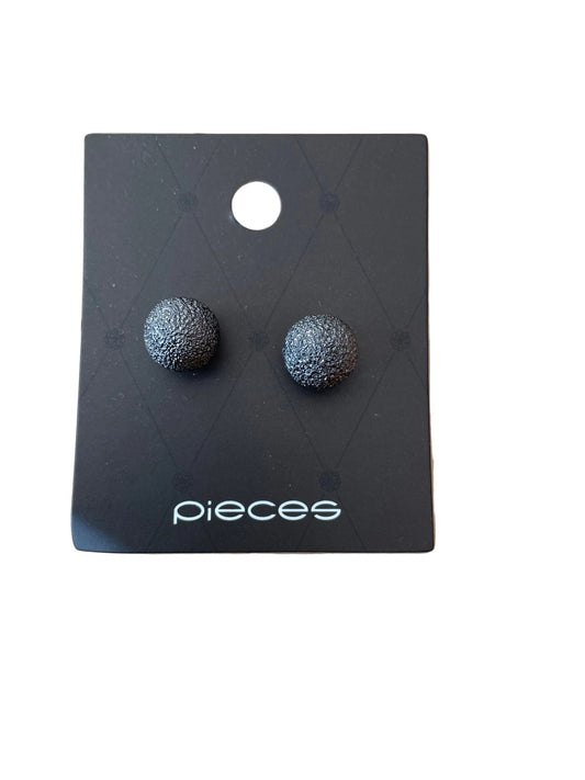 EARSTUDS PIECES